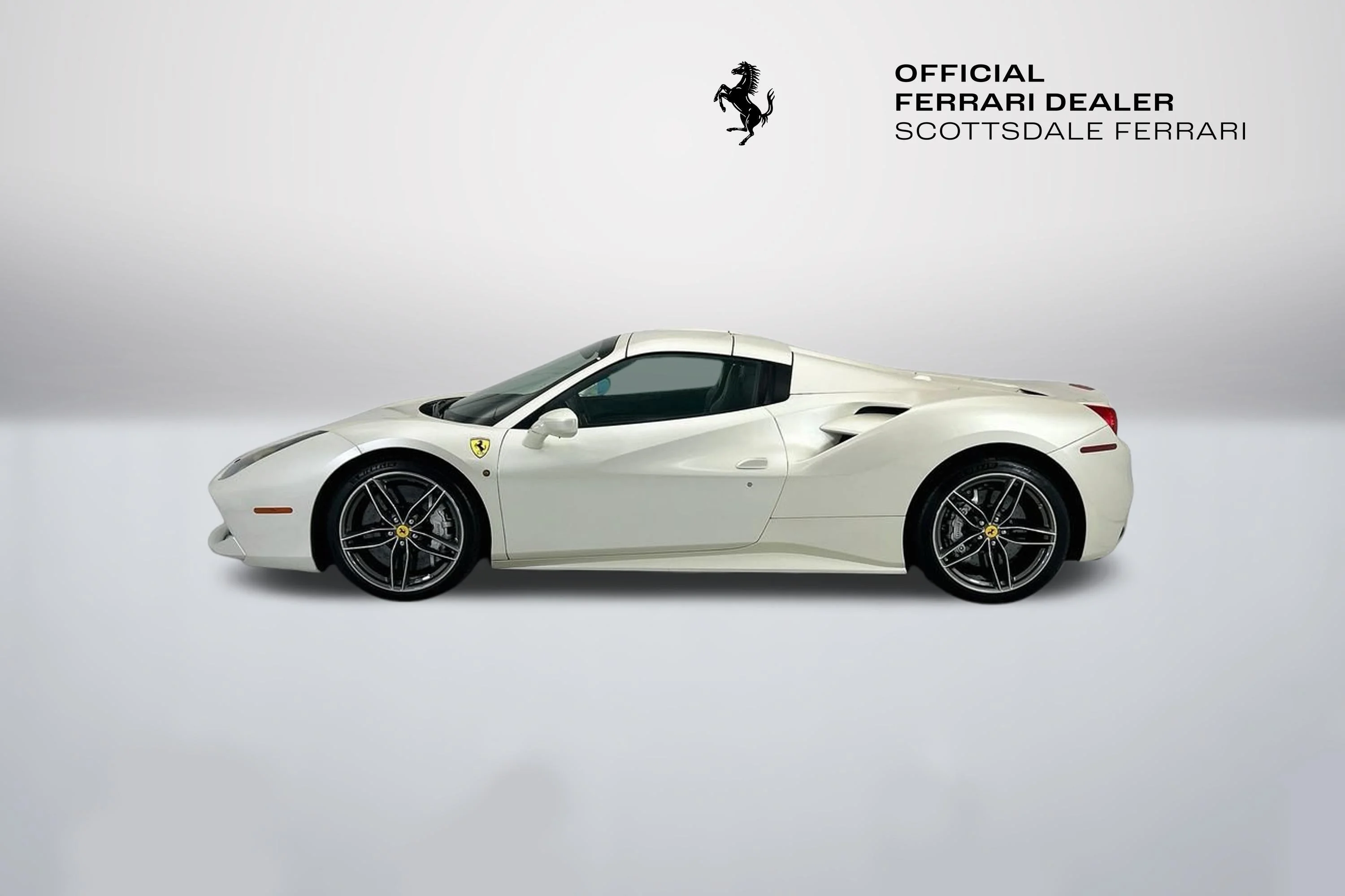 Used 2017 Bianco Fuji Ferrari  image 16