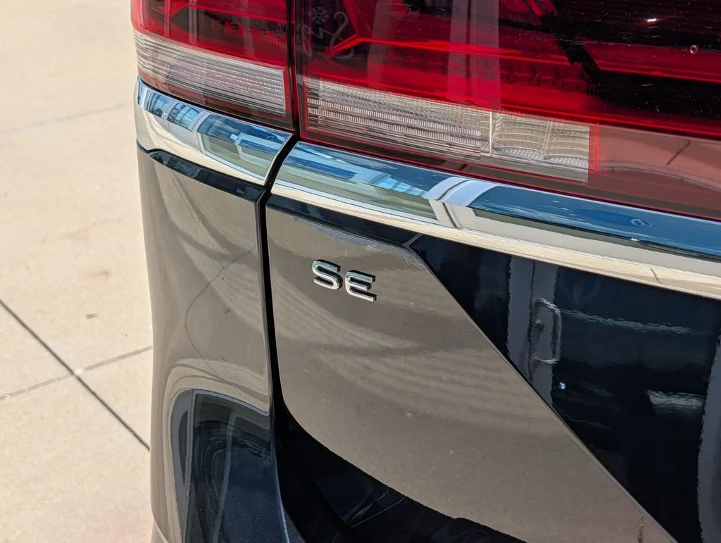 New 2026 Black Volkswagen 2.0T SE w/Technology image 5