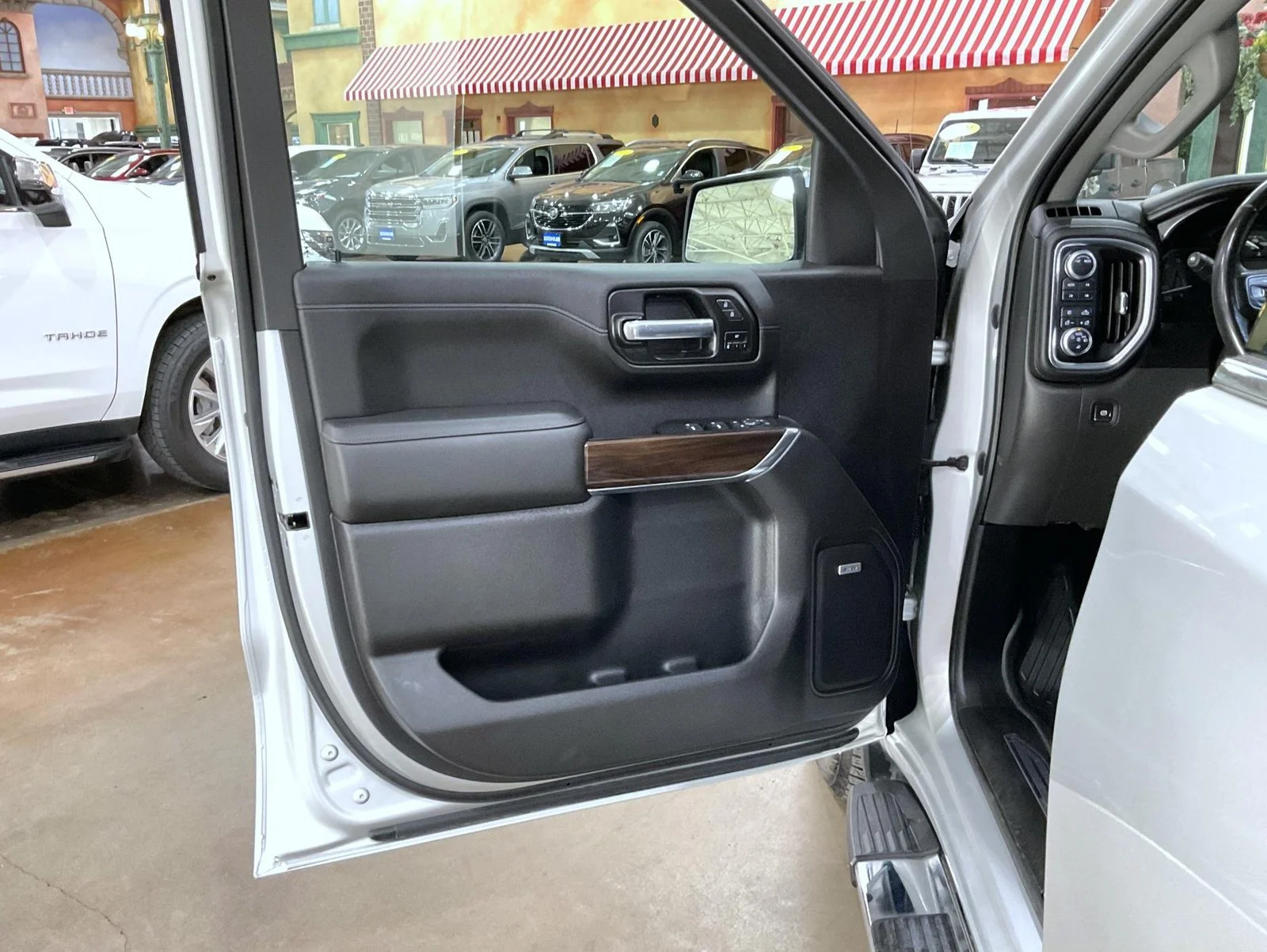 Certified Used 2020 Silver GMC SLT image 9