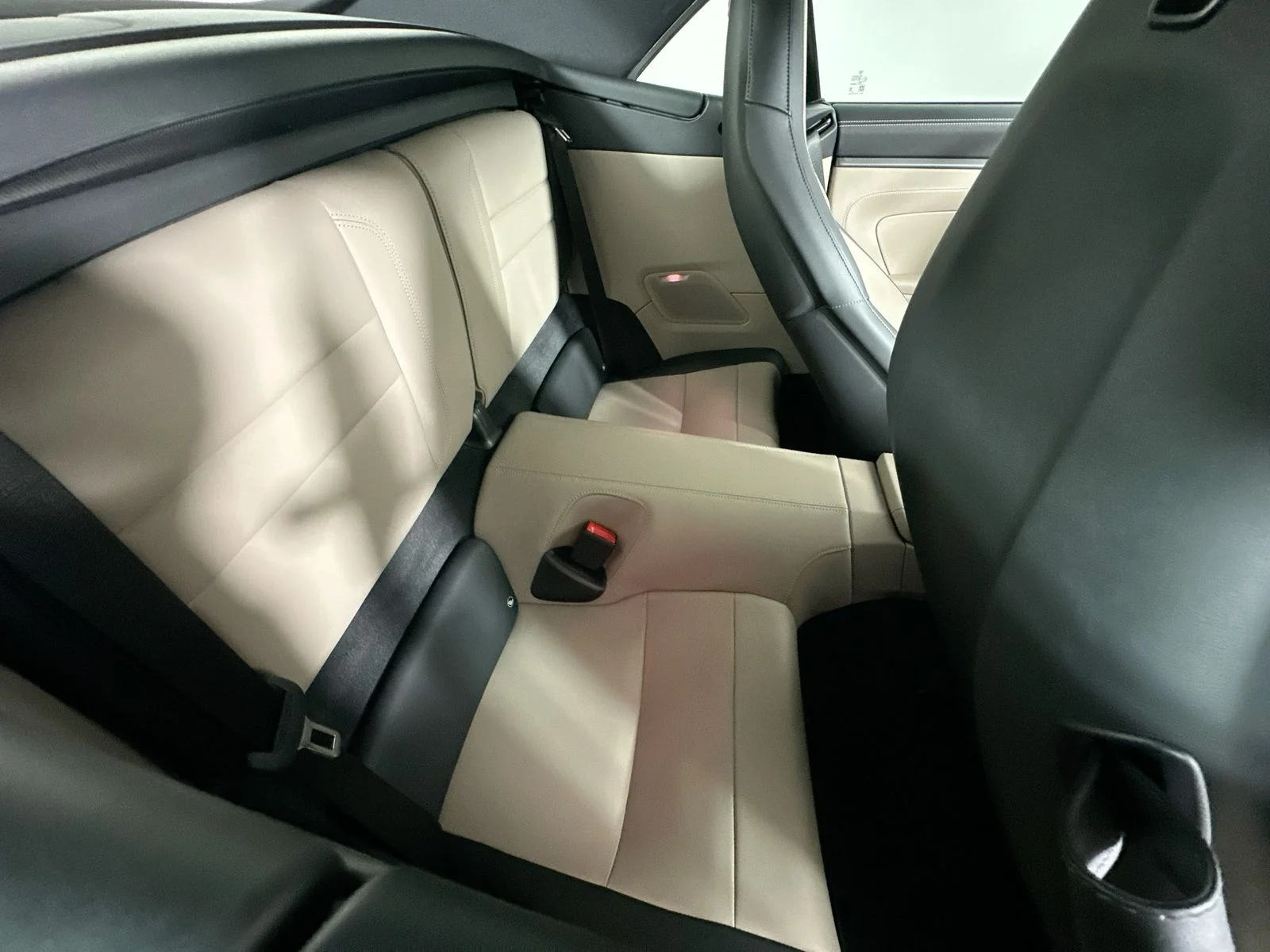 Used 2026  Porsche  image 37