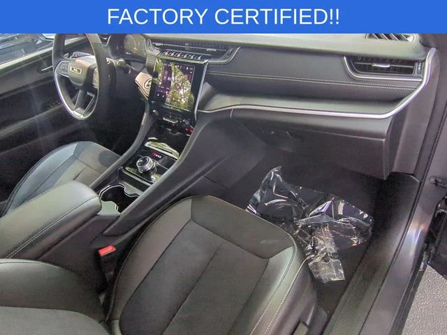 Used 2025 Gray Jeep Altitude X image 37
