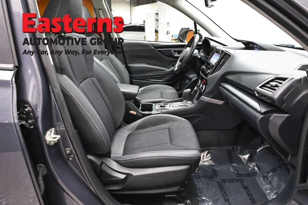 Used 2022 Gray Subaru Premium image 26