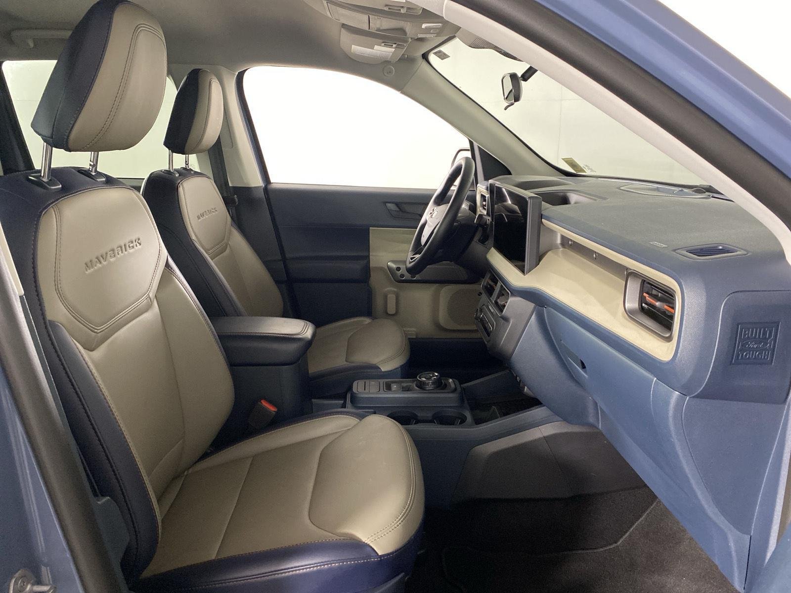 Used 2025 Azure Gray Metallic Tri-Coat Ford LARIAT image 27