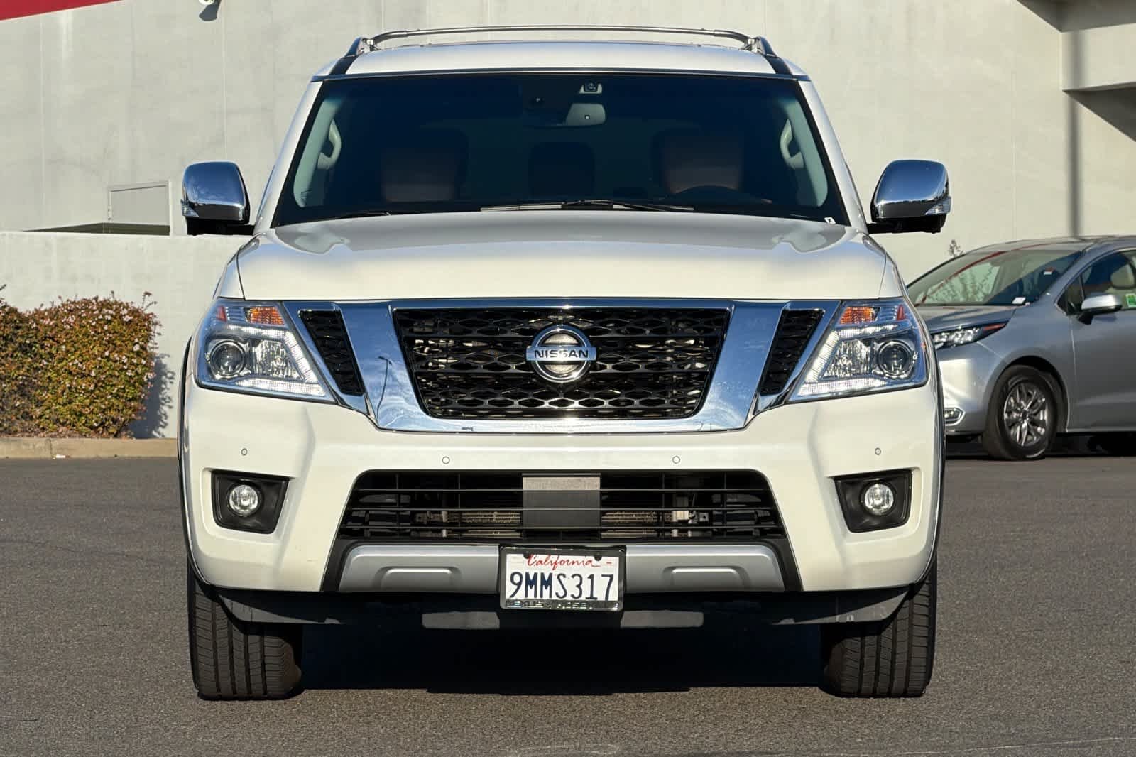 Used 2017 Pearl White Nissan Platinum image 10