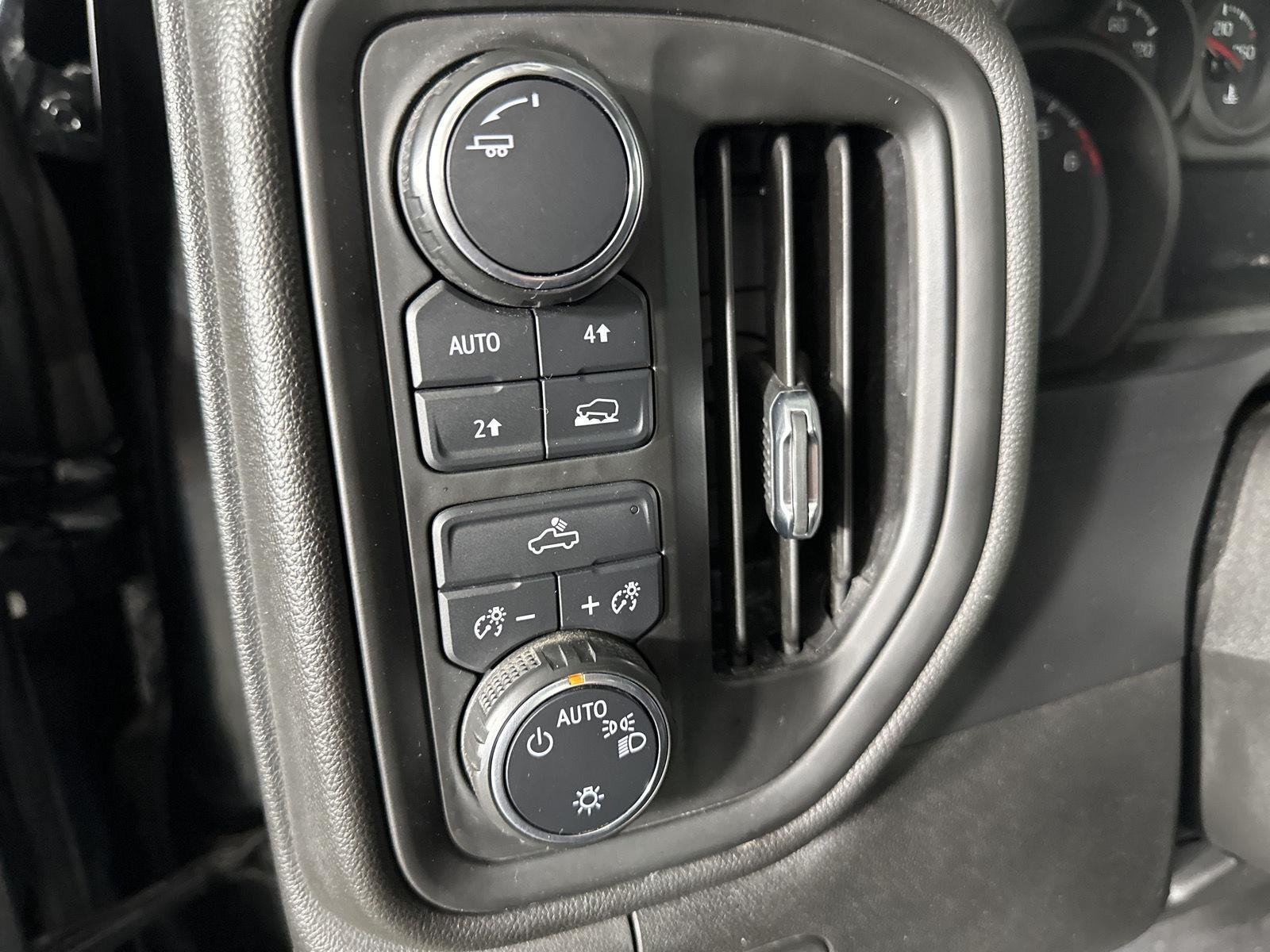 Used 2020 Black Chevrolet Custom image 12