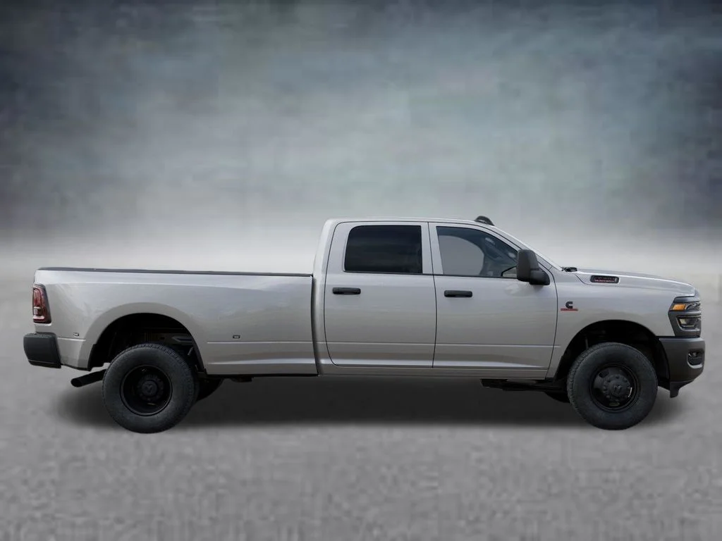 New 2026 Silver-Zynith Exterior Paint RAM Tradesman image 21