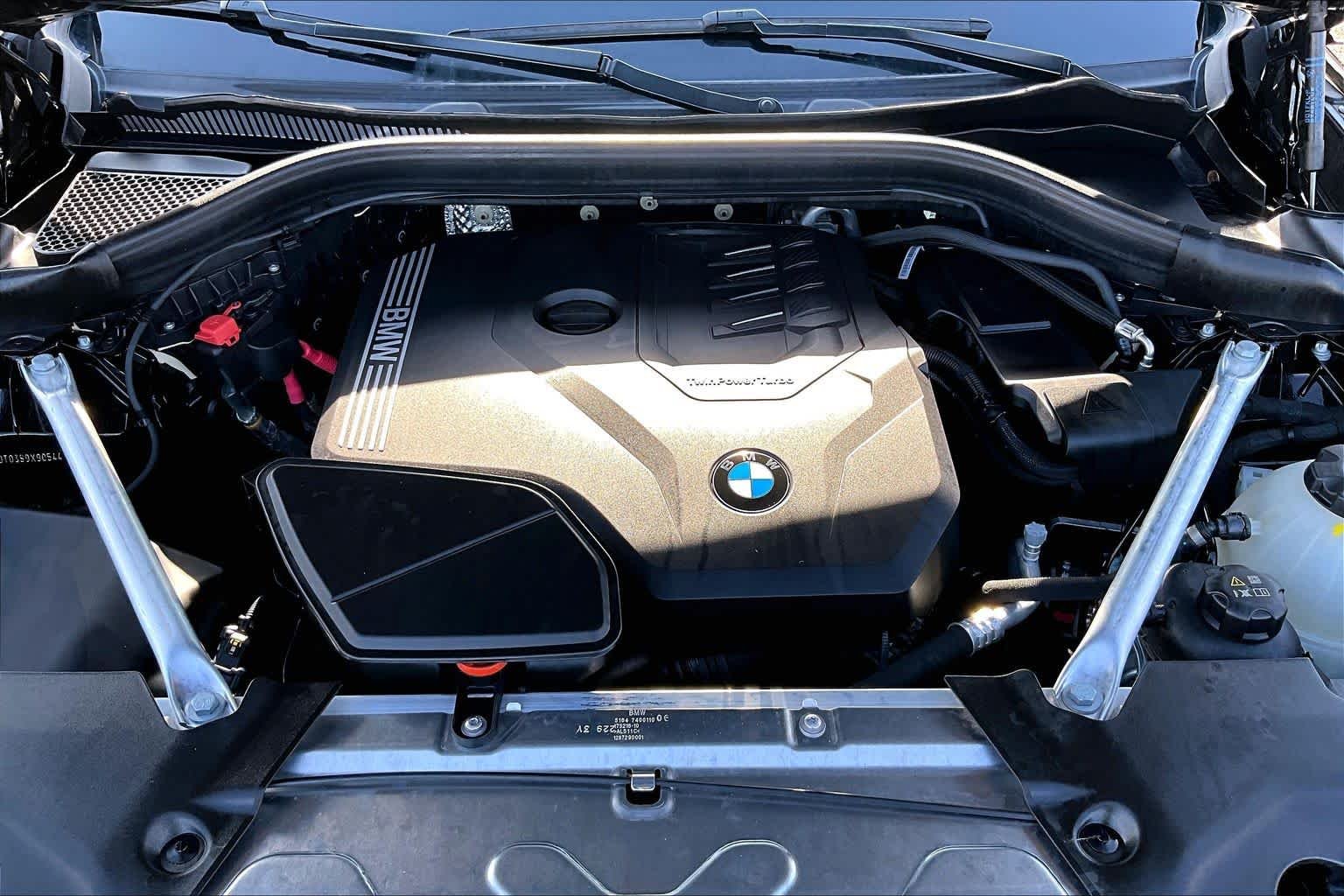 Used 2025 Jet Black BMW xDrive30i image 31