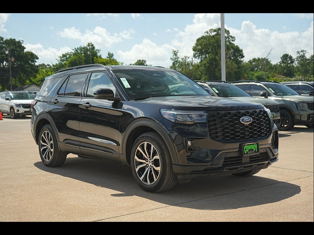 Used 2025 Agate Black Ford ST-Line image 5
