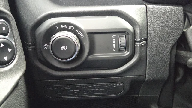 New 2026 Reign Exterior Paint Jeep Sahara image 31