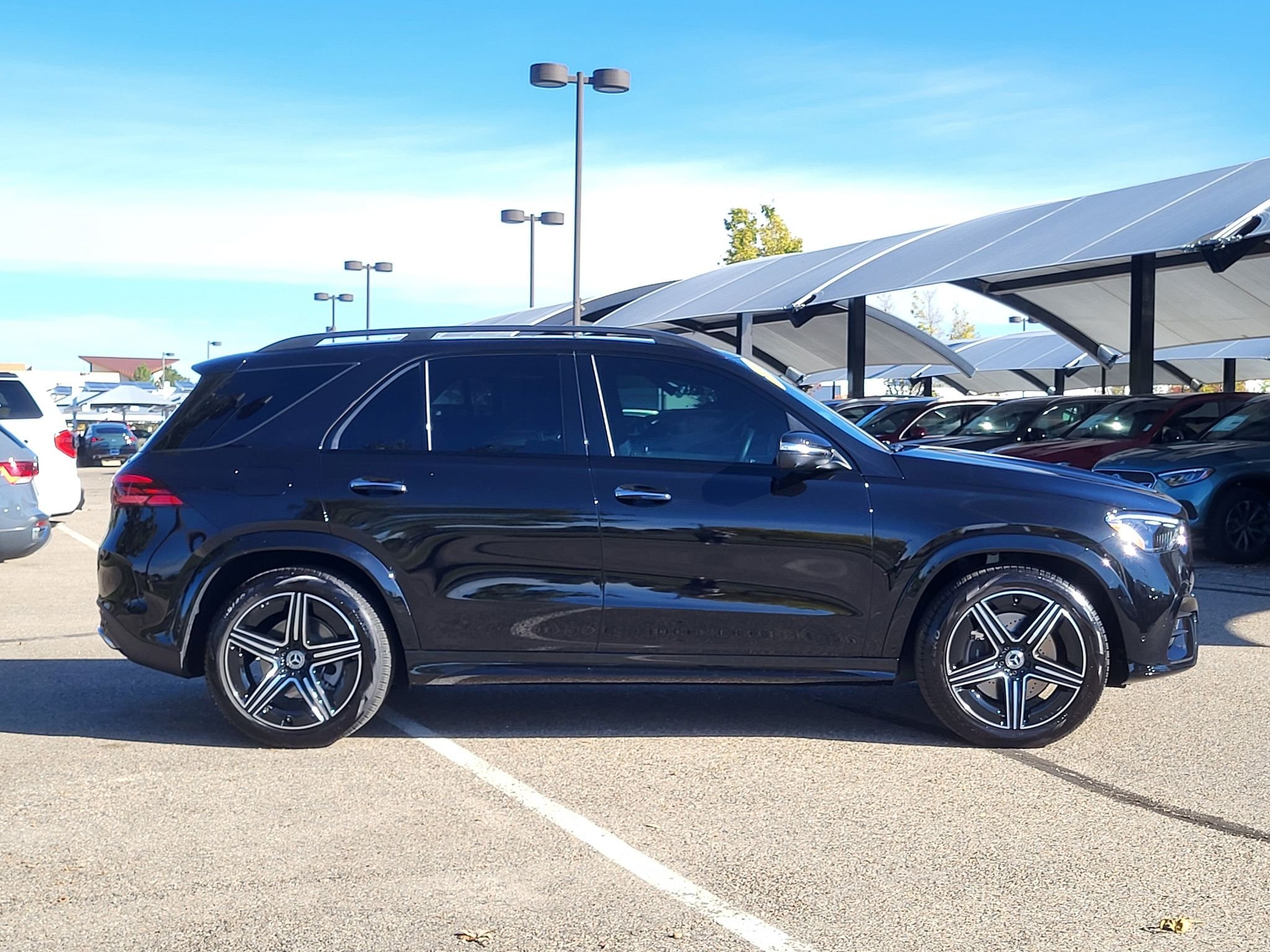 Certified Used 2025 Obsidian Black Metallic Mercedes-Benz GLE450 4MATIC® image 2