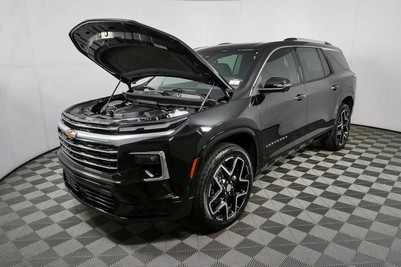 New 2026 Mosaic Black Metallic Chevrolet High Country image 36