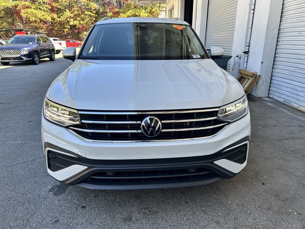2023 Volkswagen Tiguan SE photo 2