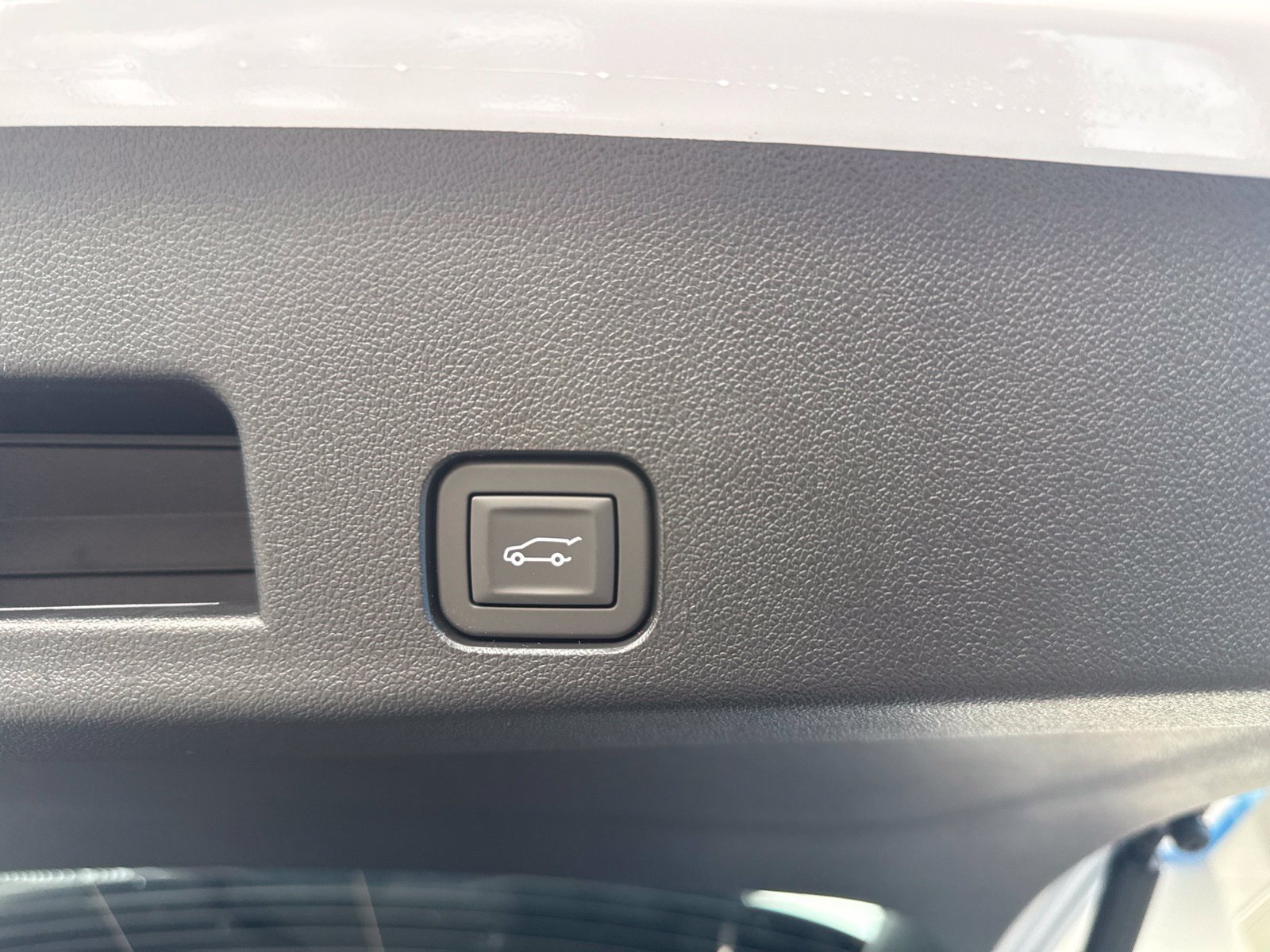 New 2027 Polar White Tricoat Chevrolet LT Midnight Edition with Evotex Seating image 12