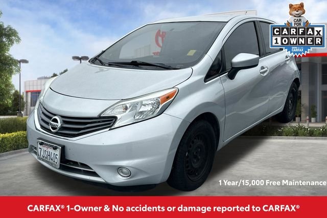 Used 2021  Toyota LE image 2