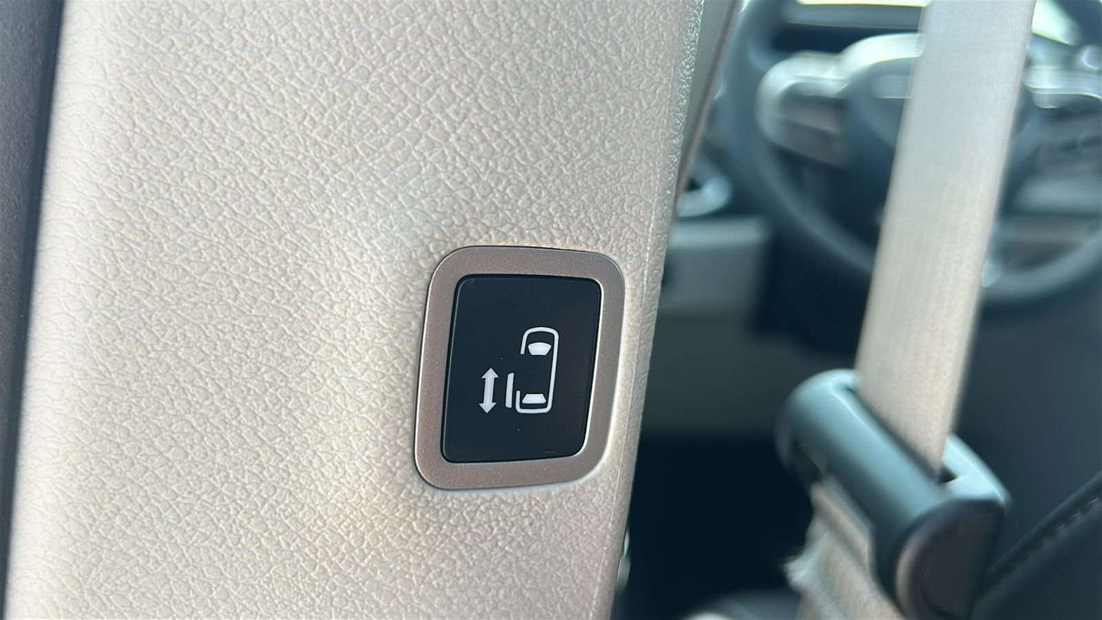 Certified Used 2023 White Chrysler Touring L image 18