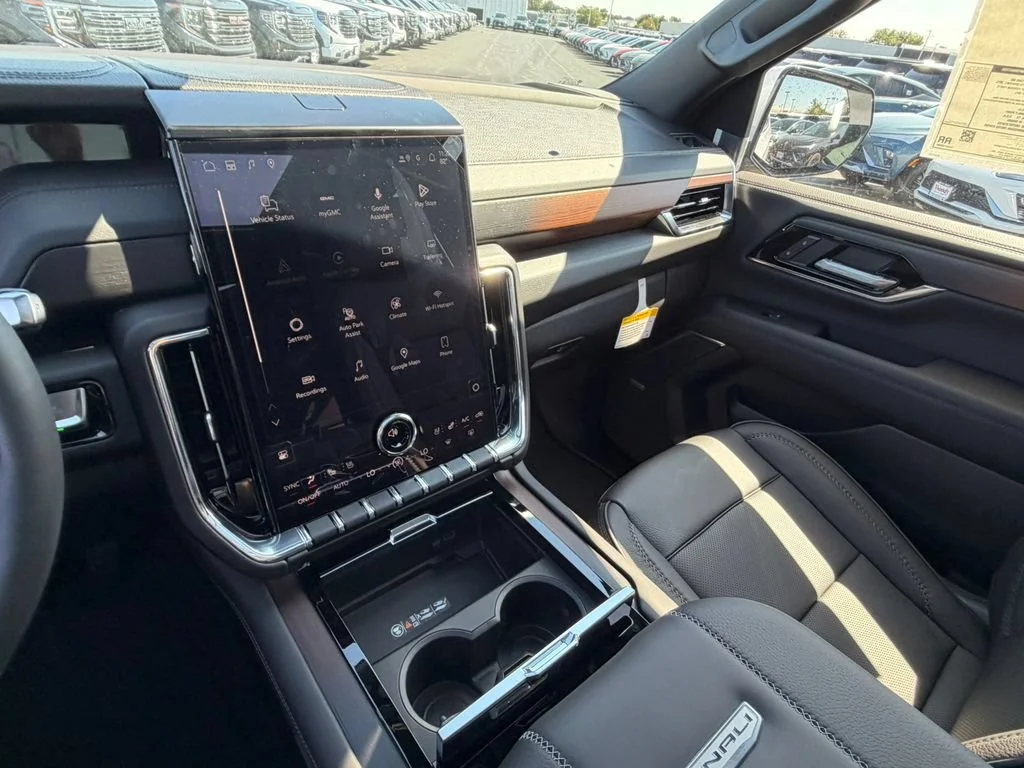 2026 GMC Yukon Denali - Photo 45