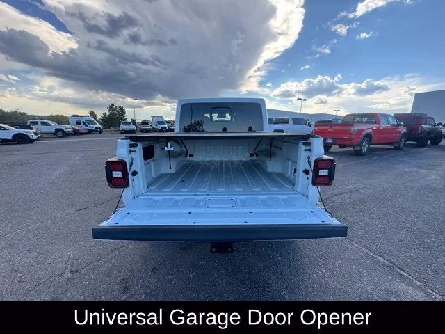 Used 2025 White Jeep Mojave image 22