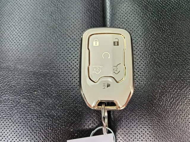 Used 2020 BLACK Chevrolet Premier image 30
