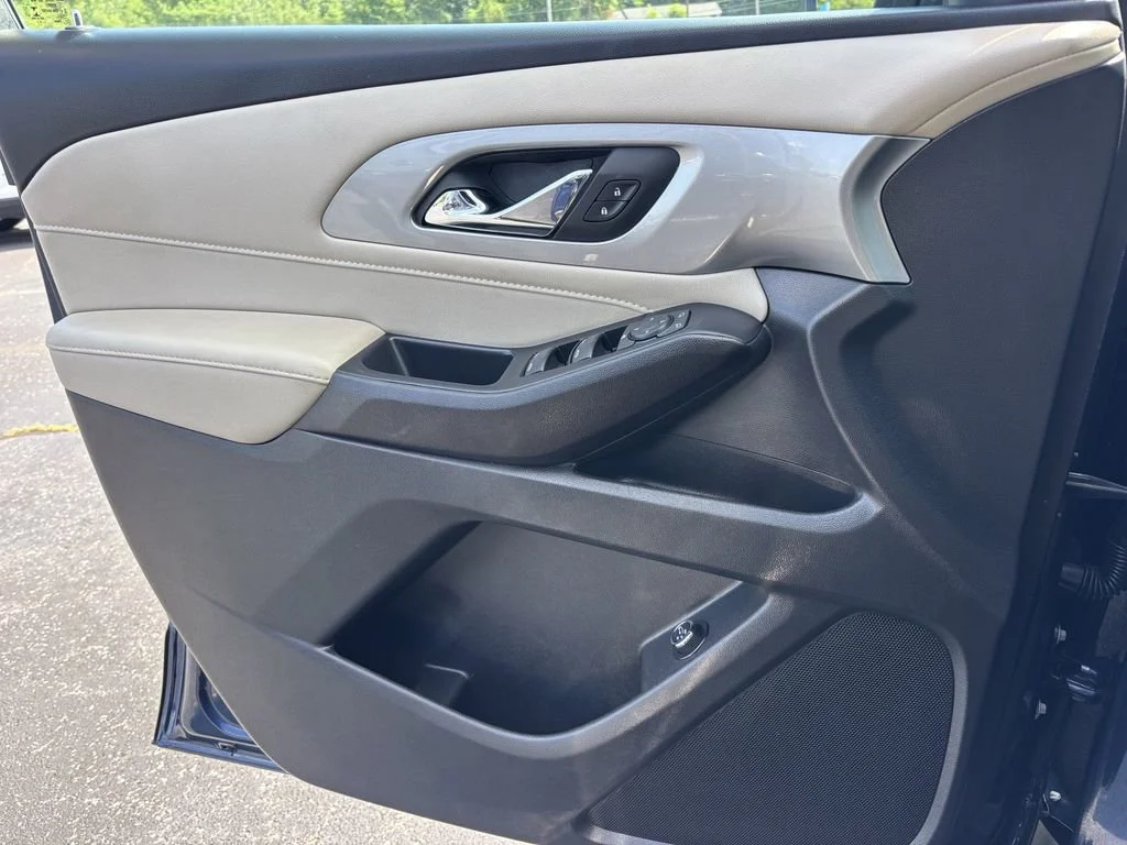 Used 2022 Northsky Blue Metallic Chevrolet LT Leather image 14