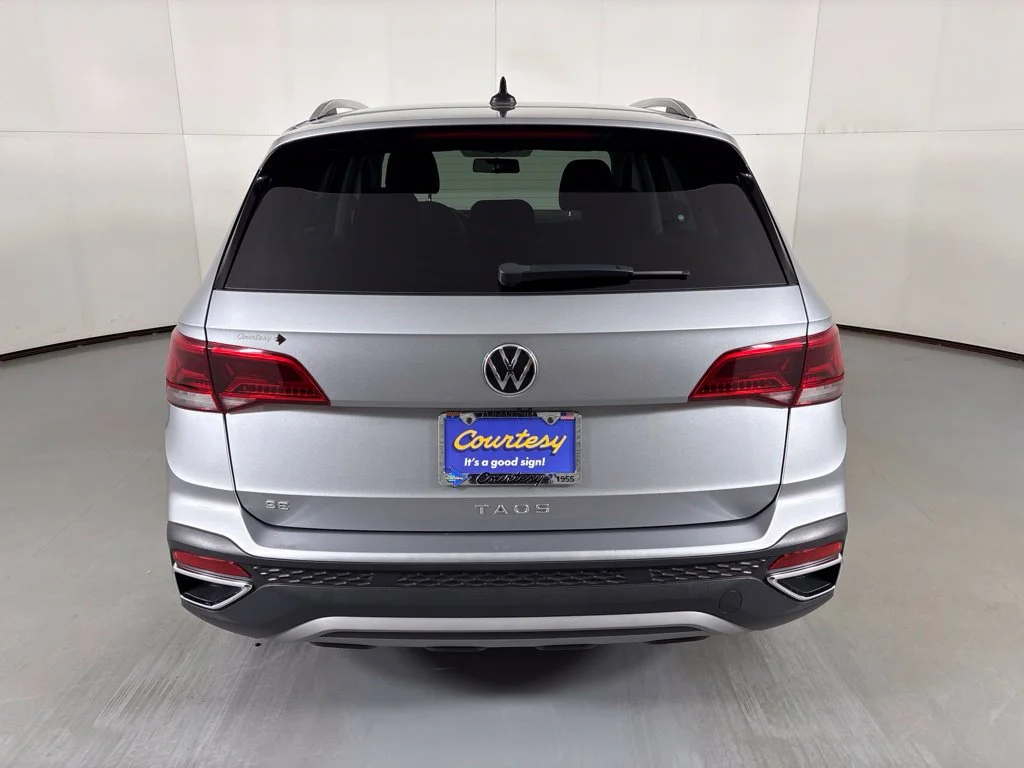 Used 2022 Silver Volkswagen 1.5T SE image 7