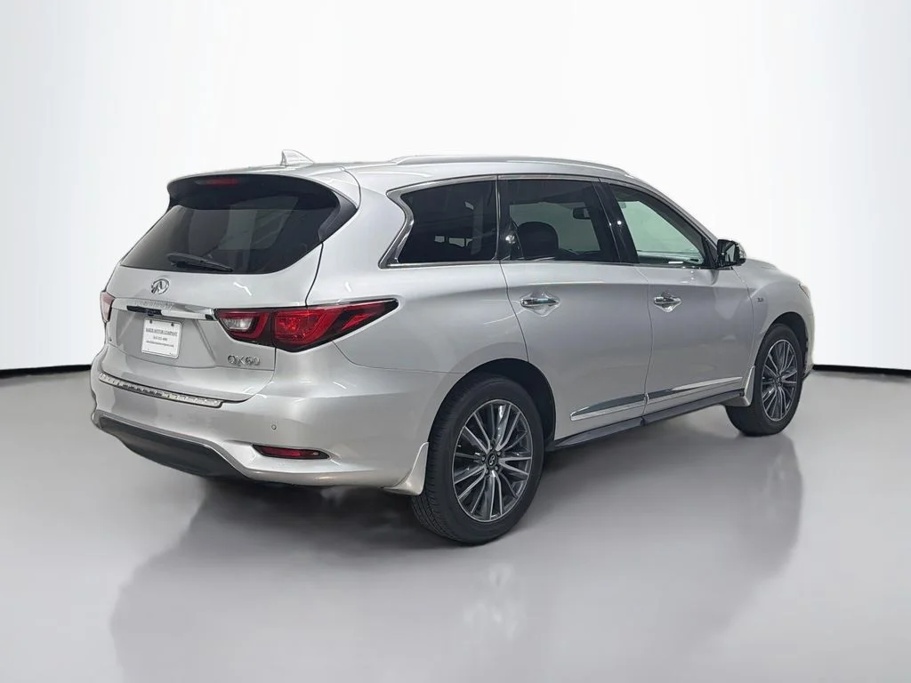 Used 2019 Liquid Platinum INFINITI LUXE image 9