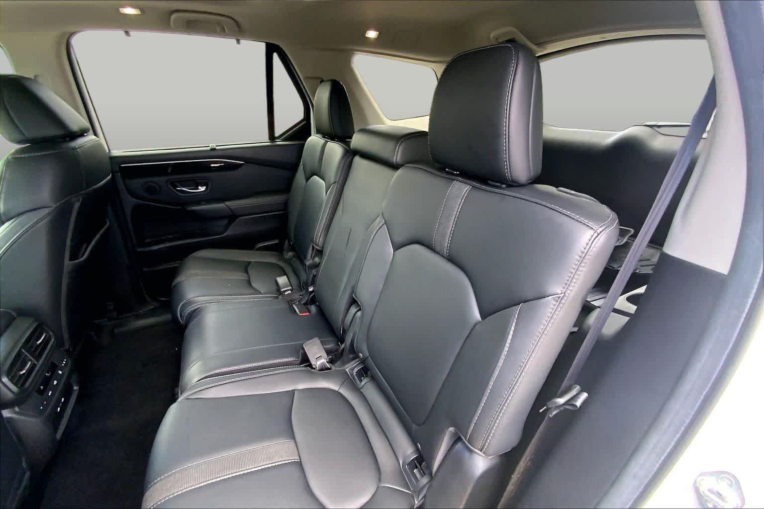 Used 2024 Platinum White Pearl Honda Touring image 20