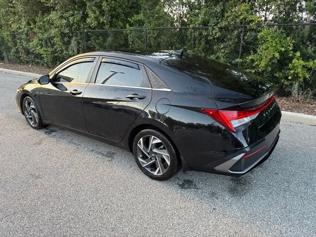 Certified Used 2024 Black Hyundai SEL image 3
