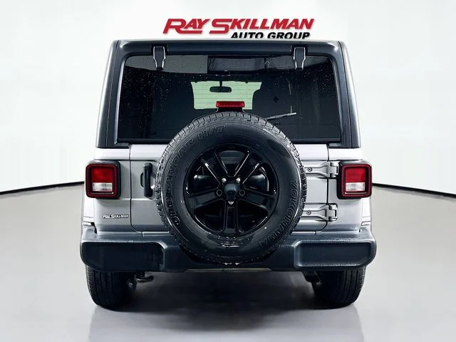 Used 2021 Silver Jeep Unlimited Sport Altitude image 6