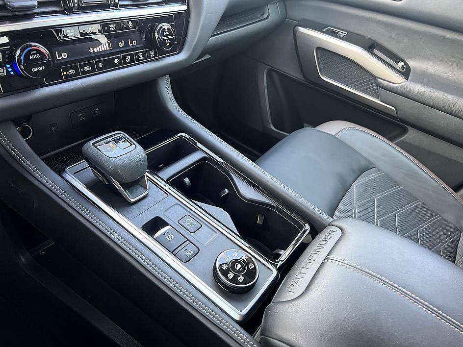Used 2023 Scarlet Ember Tintcoat/Super Black Nissan Platinum image 28