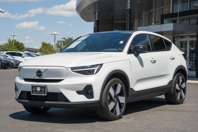 Used 2023 Crystal White Volvo Ultimate image 3