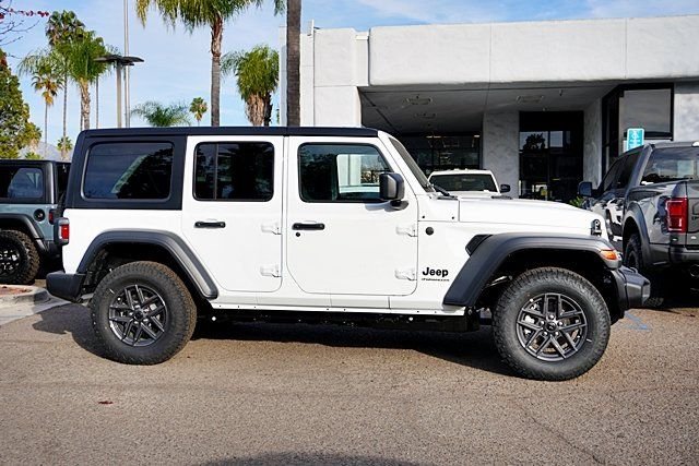 New 2026 Bright White Clear-Coat Exterior Paint Jeep Sport S image 7