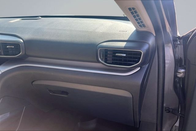 2023 Ford Explorer XLT - Photo 17