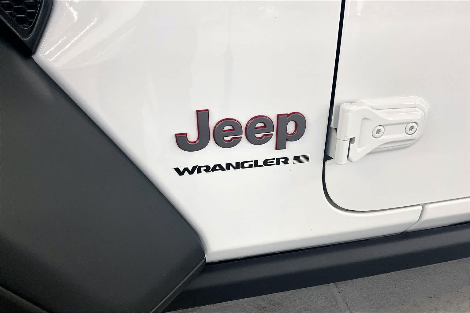 Used 2026 Bright White Clearcoat Jeep Rubicon image 30