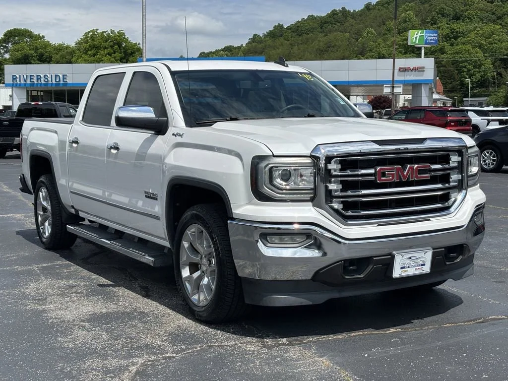 Used 2018 WHITE FROST TRICOAT GMC SLT image 4