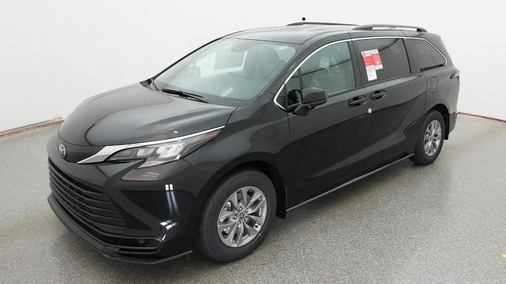 2026 Toyota Sienna LE