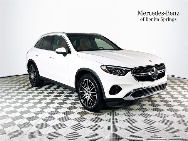 2026 Mercedes-Benz GLC GLC 300 4MATIC's photo