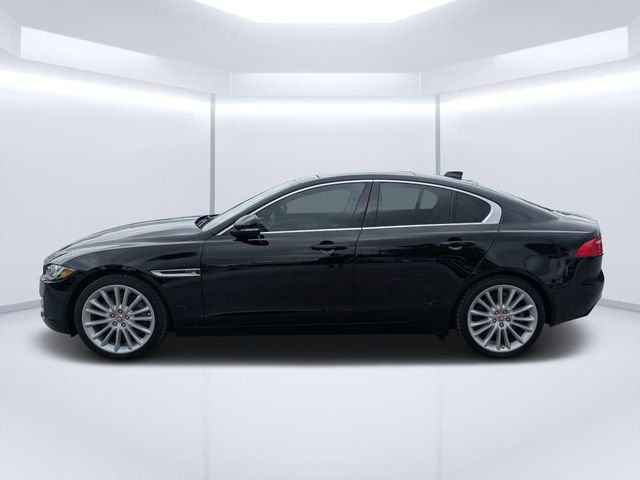 Used 2019 Silver Jaguar 30t Portfolio image 6