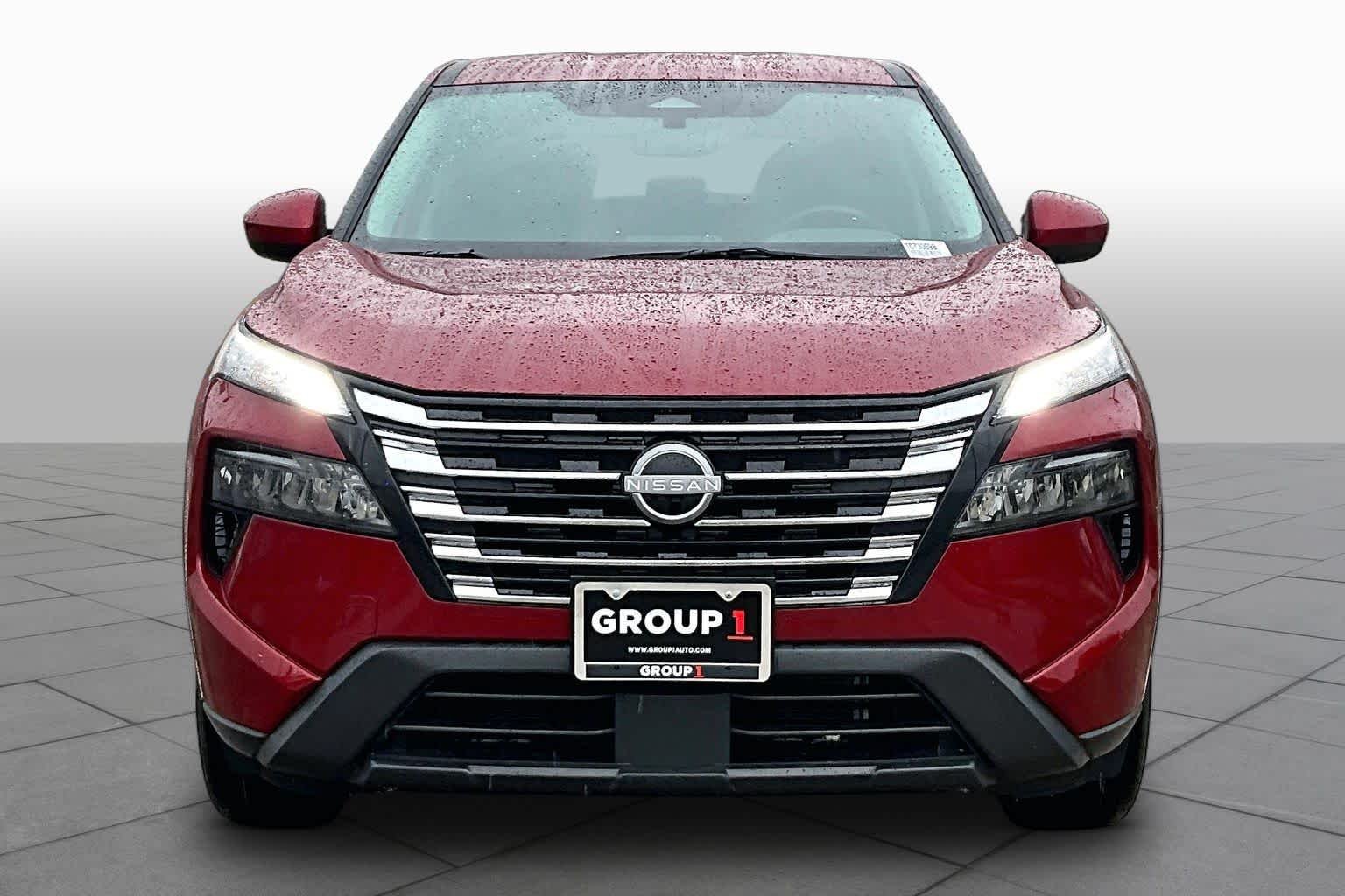Used 2026 Scarlet Ember Tintcoat Nissan SV image 4