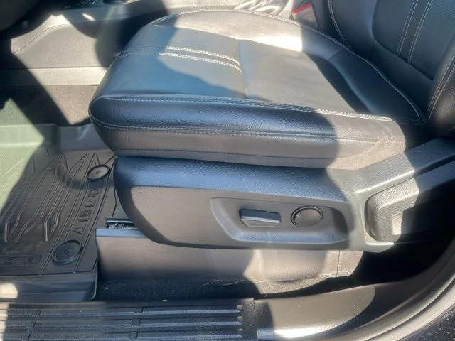 Used 2021 Shadow Black Ford Lariat image 11