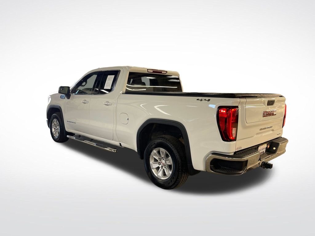 Used 2022 White GMC SLE image 3