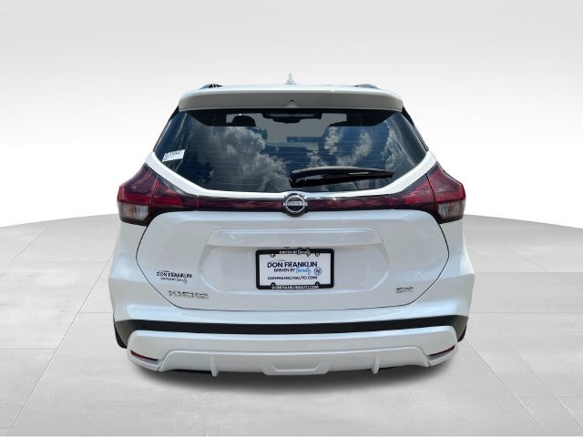 Used 2024 White Nissan SR image 4