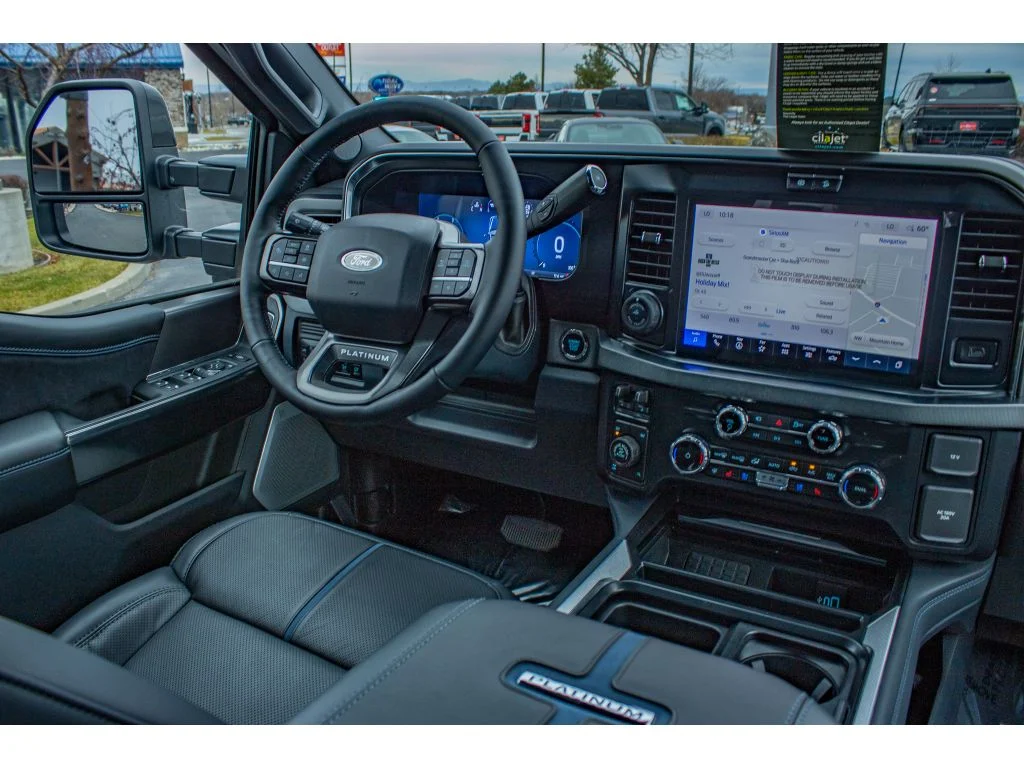 2026 Ford F-350 Super Duty Platinum - Photo 17