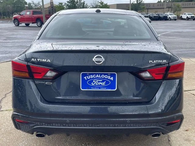 Used 2019 Blue Nissan 2.5 Platinum image 3