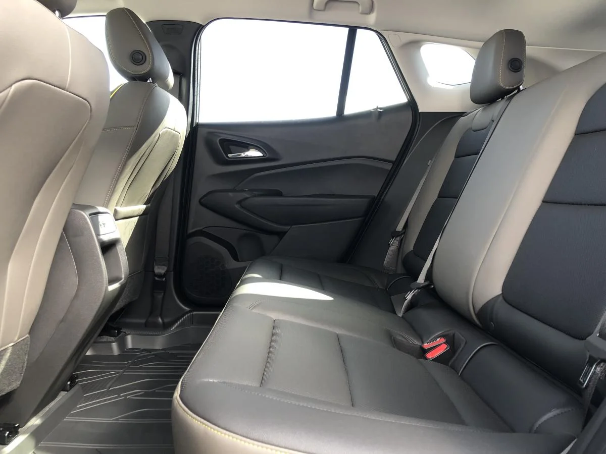 New 2026 Grey Chevrolet Fwd 4dr Activ image 11