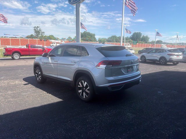 Used 2023 Silver Volkswagen 2.0T SE image 5