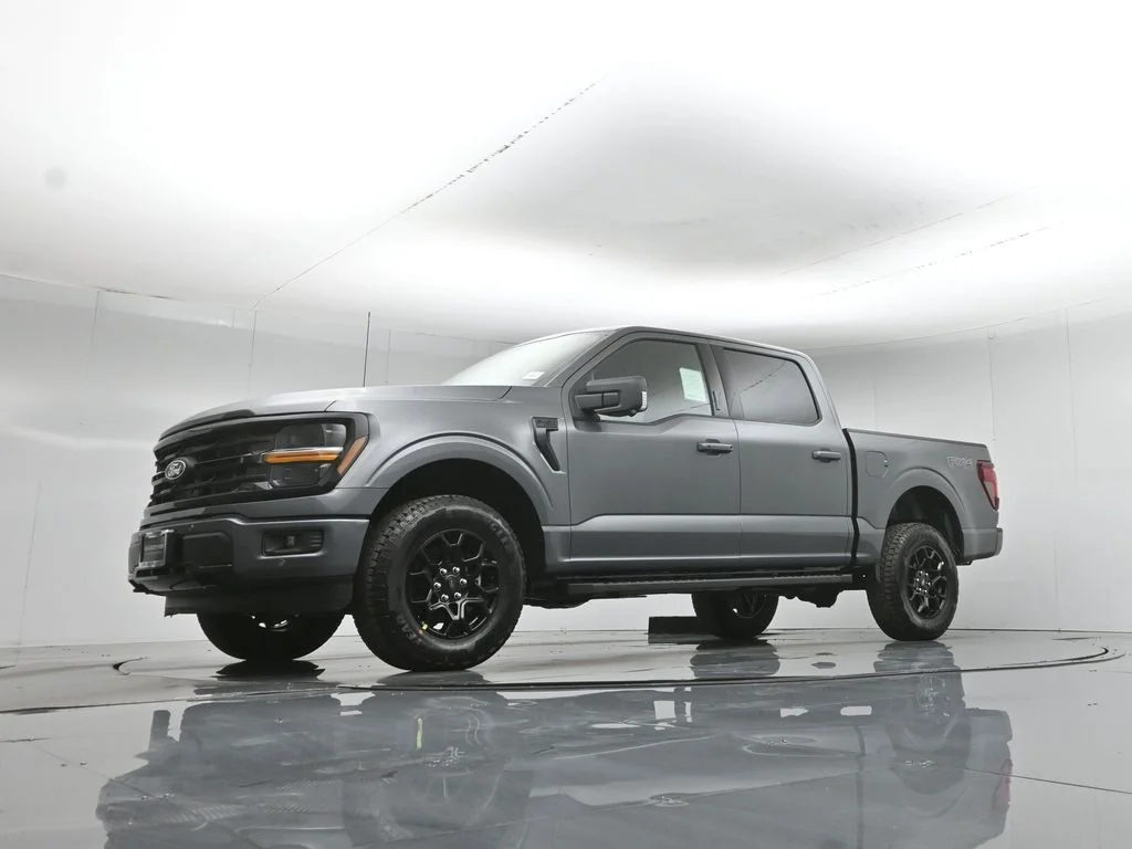New 2026 Carbonized Gray Metallic Ford XLT image 45