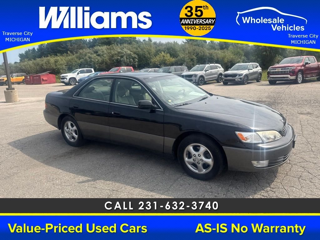 Used 1999 Black Lexus 300 image 11