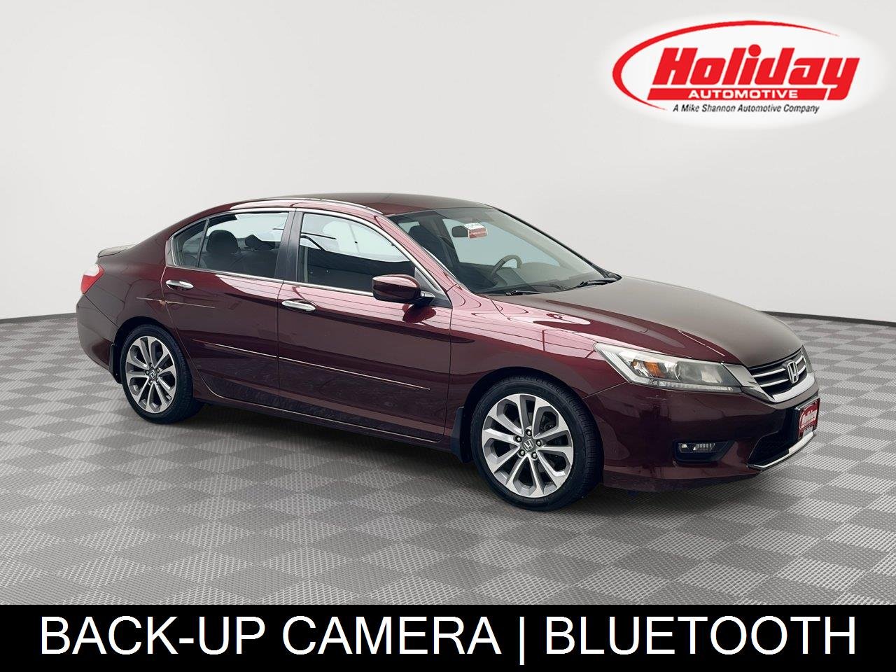 Used 2015 Basque Red Pearl II Honda Sport image 1