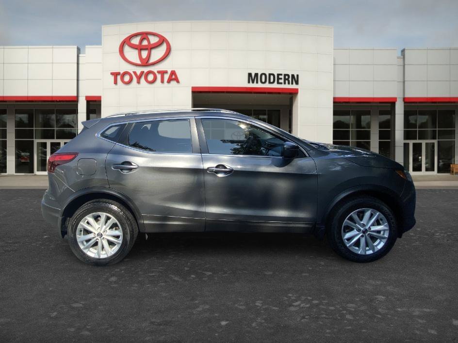 Used 2019 Gun Metallic Nissan SV image 4