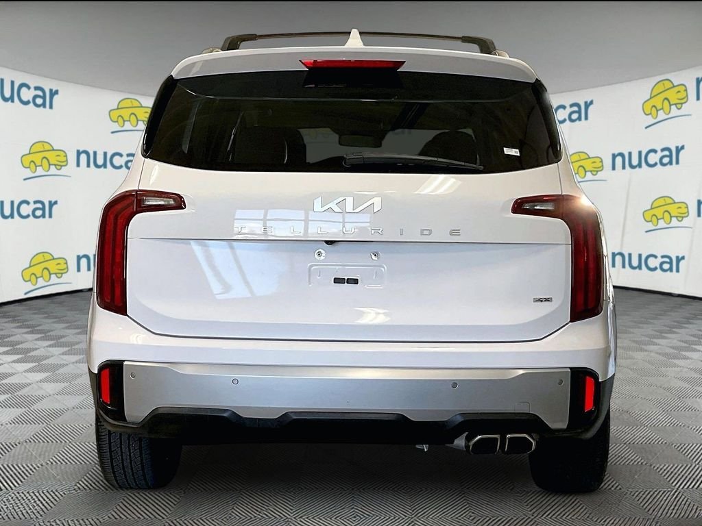 Used 2023 White Kia S image 5